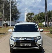 Mitsubishi Outlander 2017 White for sale