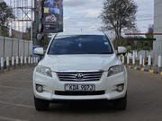 Toyota Vanguard 2013 White for sale