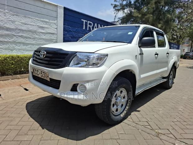 Toyota Hilux 2014 Off white