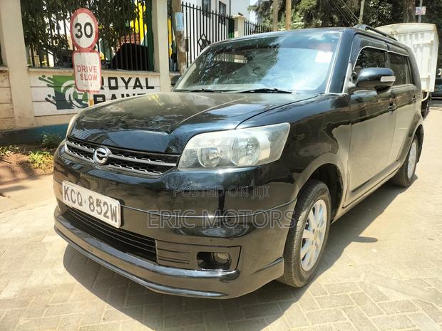 Toyota Corolla Rumion Hatchback 1.5 FWD 2011 Black