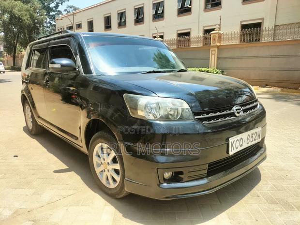 Toyota Corolla Rumion Hatchback 1.5 FWD 2011 Black