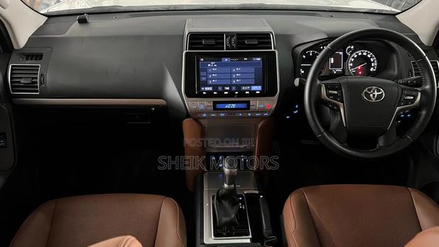 Toyota Land Cruiser Prado 2021 White