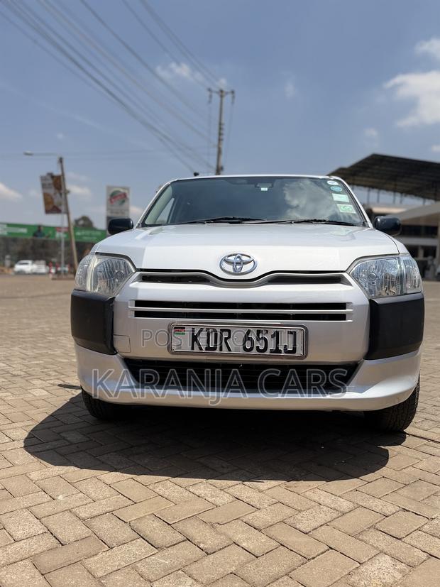 Toyota Succeed 2018 Silver