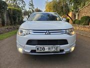 Mitsubishi Outlander 2013 White for sale