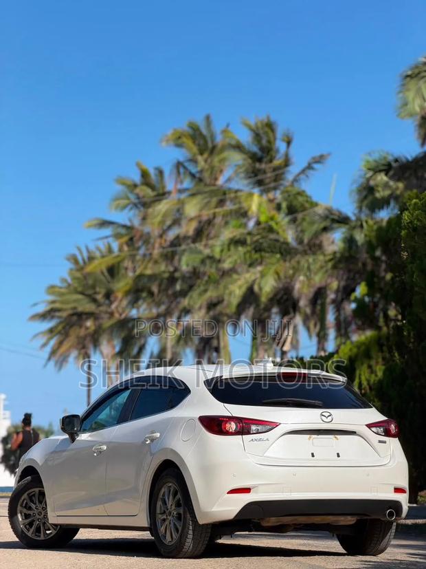 Mazda Axela 2019 White