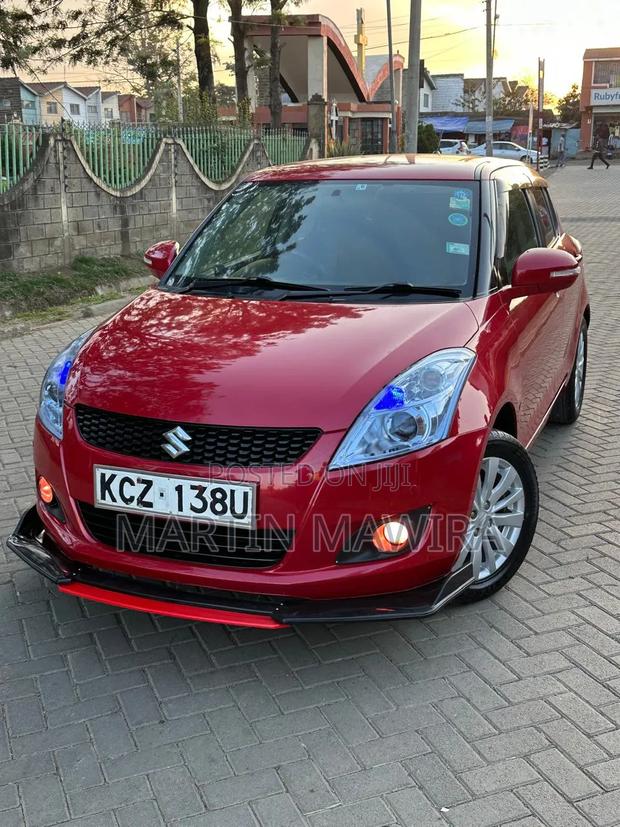 Suzuki Swift 2012 Red