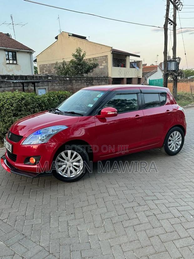 Suzuki Swift 2012 Red
