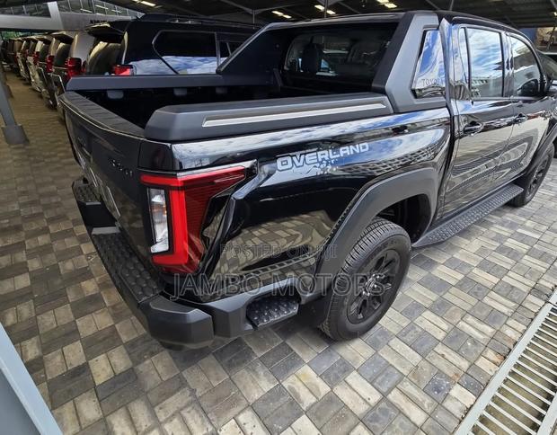 New Toyota Hilux Active (Diesel) 2026 Black