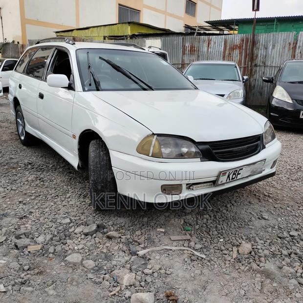 Toyota Caldina 2.0 2002 White