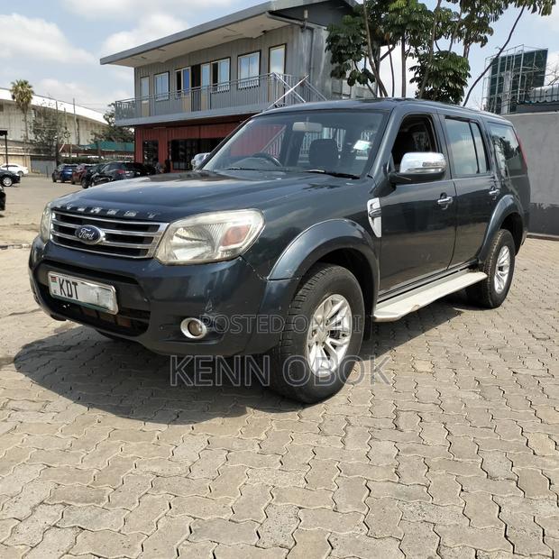 Ford Everest 2013 Gray