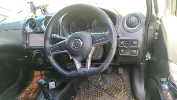 Nissan Wingroad 2009 Silver
