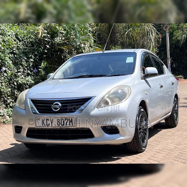 Nissan Tiida 2013 Silver