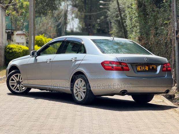 Mercedes-Benz E300 2010 Silver