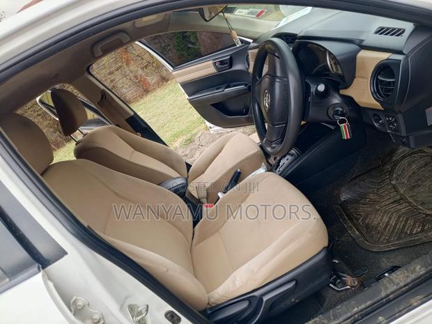 Toyota Axio 2013