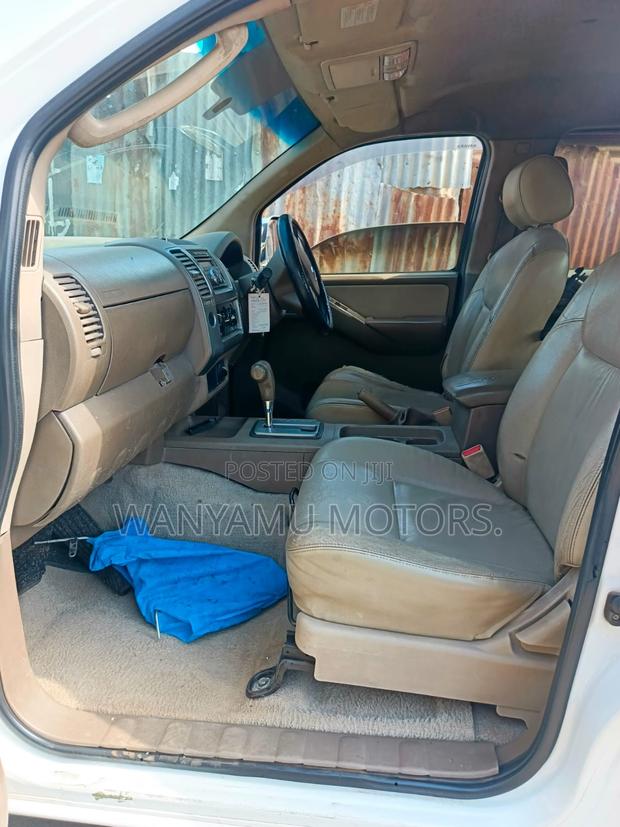 Nissan Navara 2007 White
