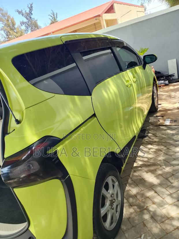Toyota Ractis 2016 Green