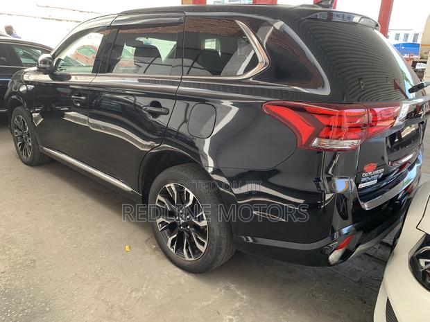 Mitsubishi Outlander 2.4 PHEV AWD 2019 Black