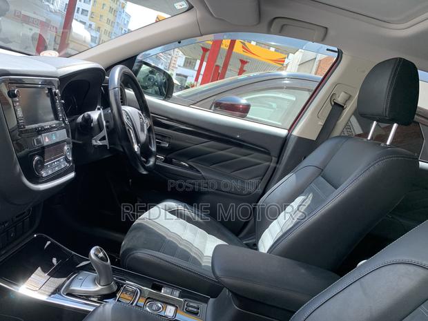 Mitsubishi Outlander 2.4 PHEV AWD 2019 Red