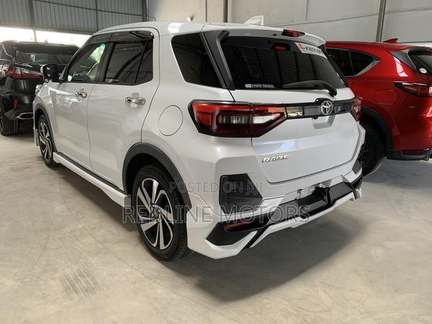 Toyota Raize 1.0 AWD 2019 Pearl