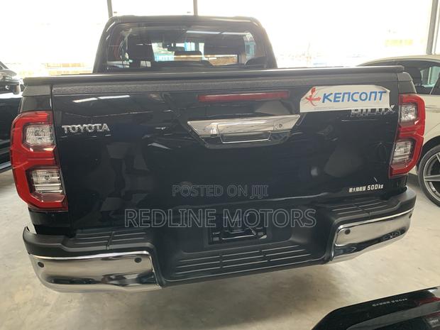 Toyota Hilux Revo Smart Cab Deisel 2.4 AWD 2021 Black