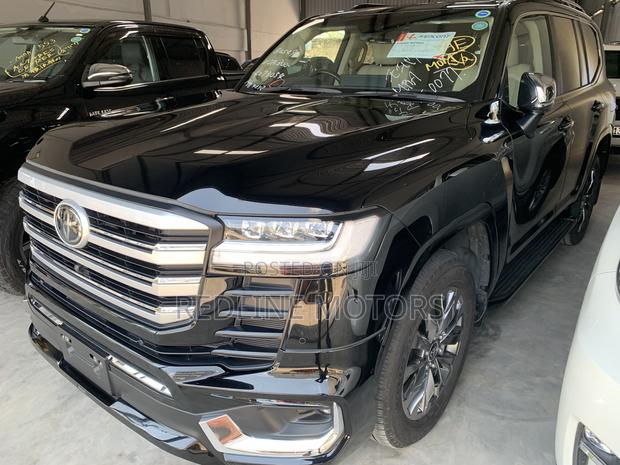 Toyota Land Cruiser LC300 2024 Matt Black