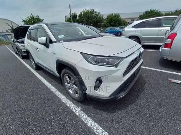 Toyota RAV4 Adventure AWD 2020 White