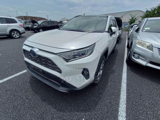 Toyota RAV4 Adventure AWD 2020 White