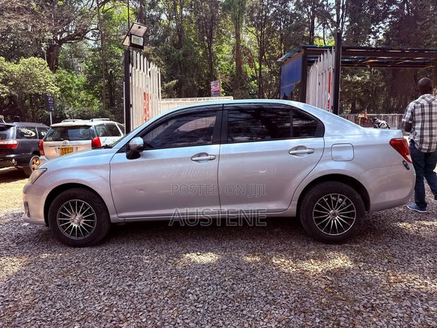 Toyota Axio 2013 Silver