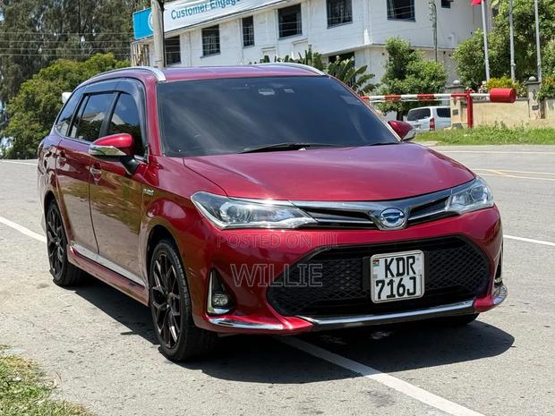 Toyota Corolla Fielder 2017 Red