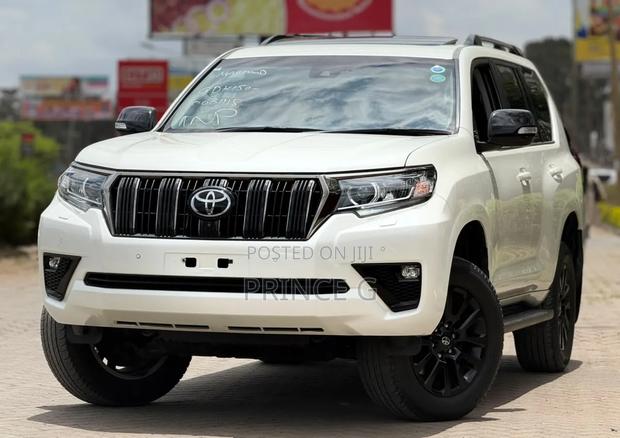 Toyota Land Cruiser Prado 2.8 2021 White
