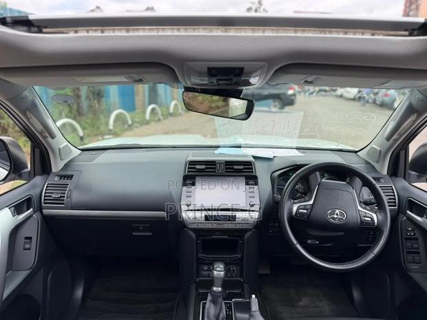 Toyota Land Cruiser Prado 2.8 2021 White