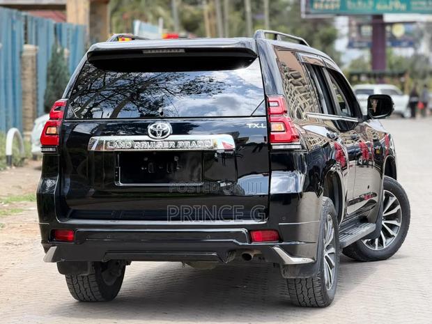 Toyota Land Cruiser Prado 2.8 2020 Black
