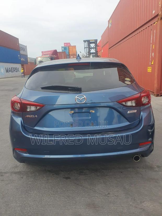 Mazda Axela 2018 Blue