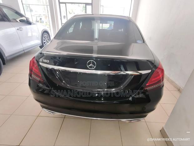 Mercedes-Benz C180 2018 Black