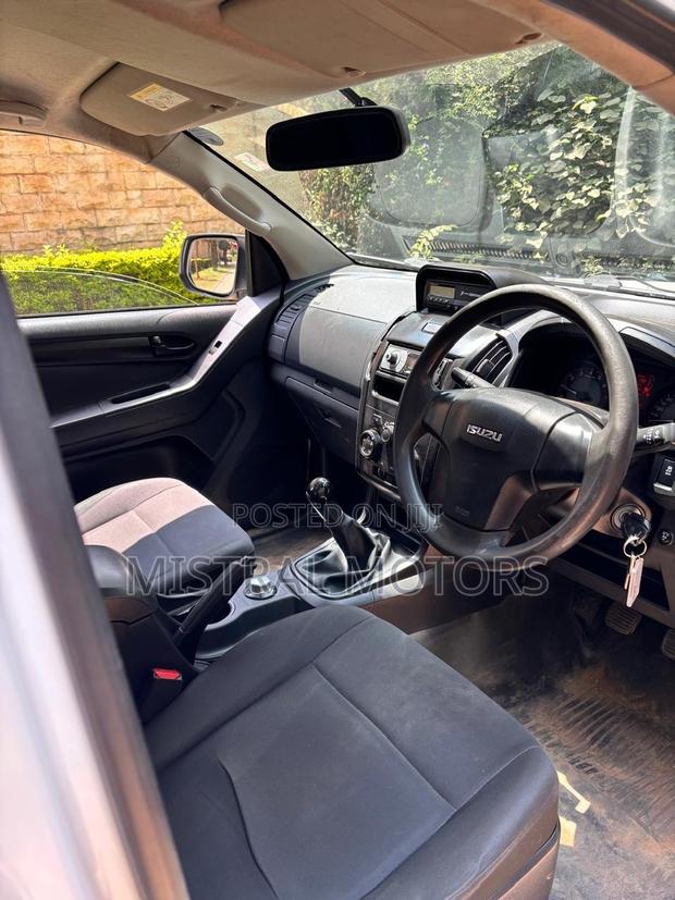 Isuzu D-MAX 2018 White