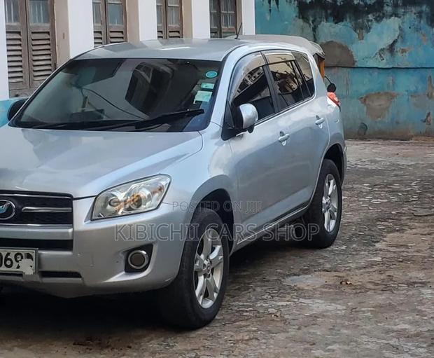 Toyota RAV4 2015 Silver
