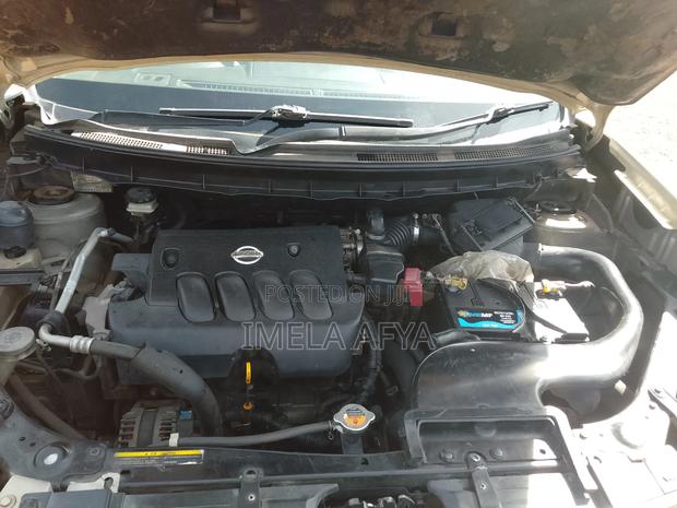 Nissan X-Trail 2.0 Petrol XE 2010 Silver