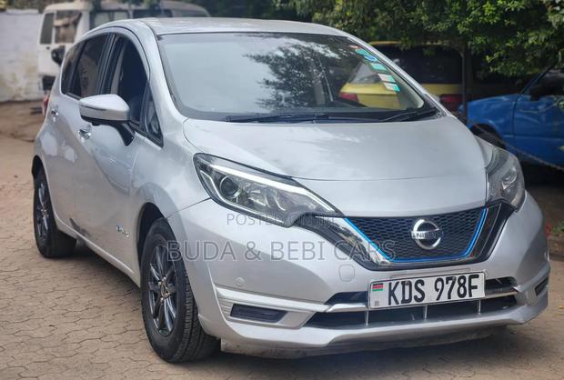 Nissan Note 1.2 Hybrid 2017 Green