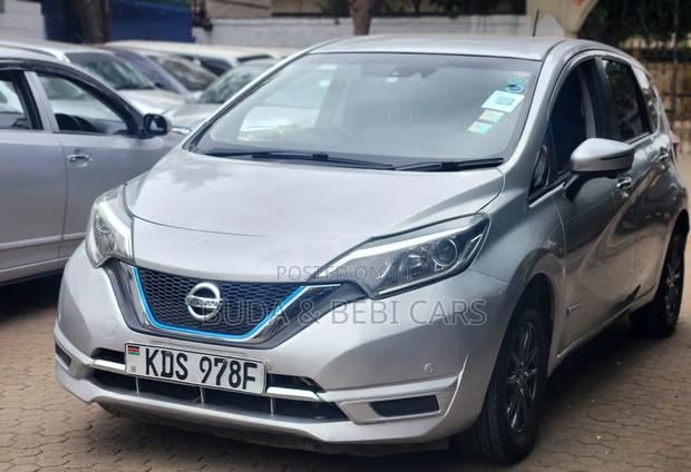 Nissan Note 1.2 Hybrid 2017 Green