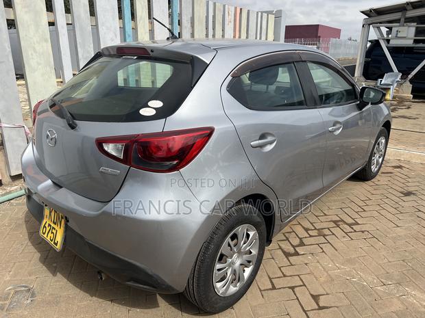 Mazda Demio 2016 Silver
