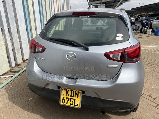 Mazda Demio 2016 Silver