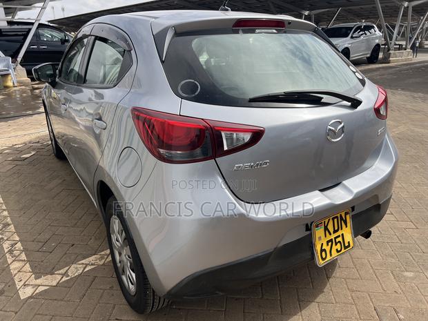 Mazda Demio 2016 Silver