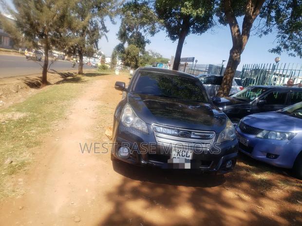 Subaru Outback 2.5i Limited 2010 Black