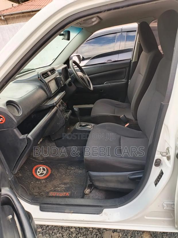 Toyota Probox 1.5 DX Comfort 2WD 2016 White