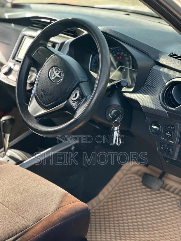 Toyota Corolla Fielder 2013 Silver