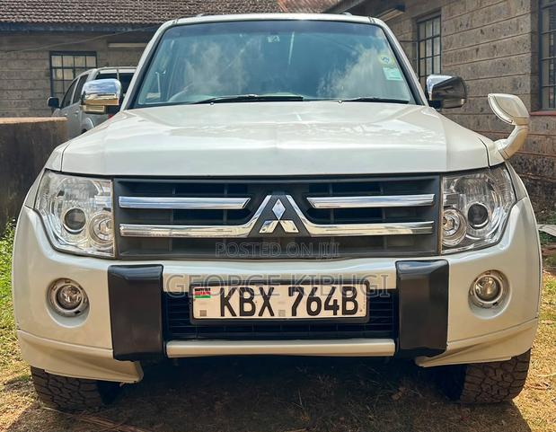 Mitsubishi Pajero 2007 White