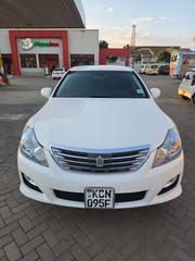 Toyota Crown 2011 White for sale