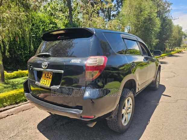 Toyota Vanguard 2013 Black
