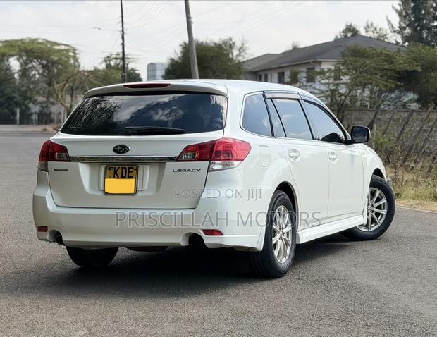 Subaru Legacy 2014 White