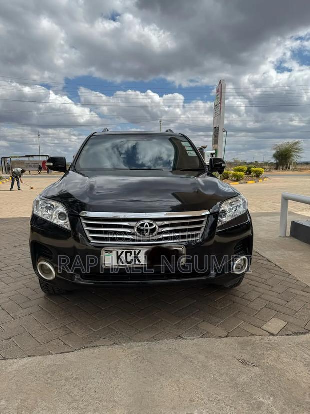 Toyota Vanguard 2010 Black